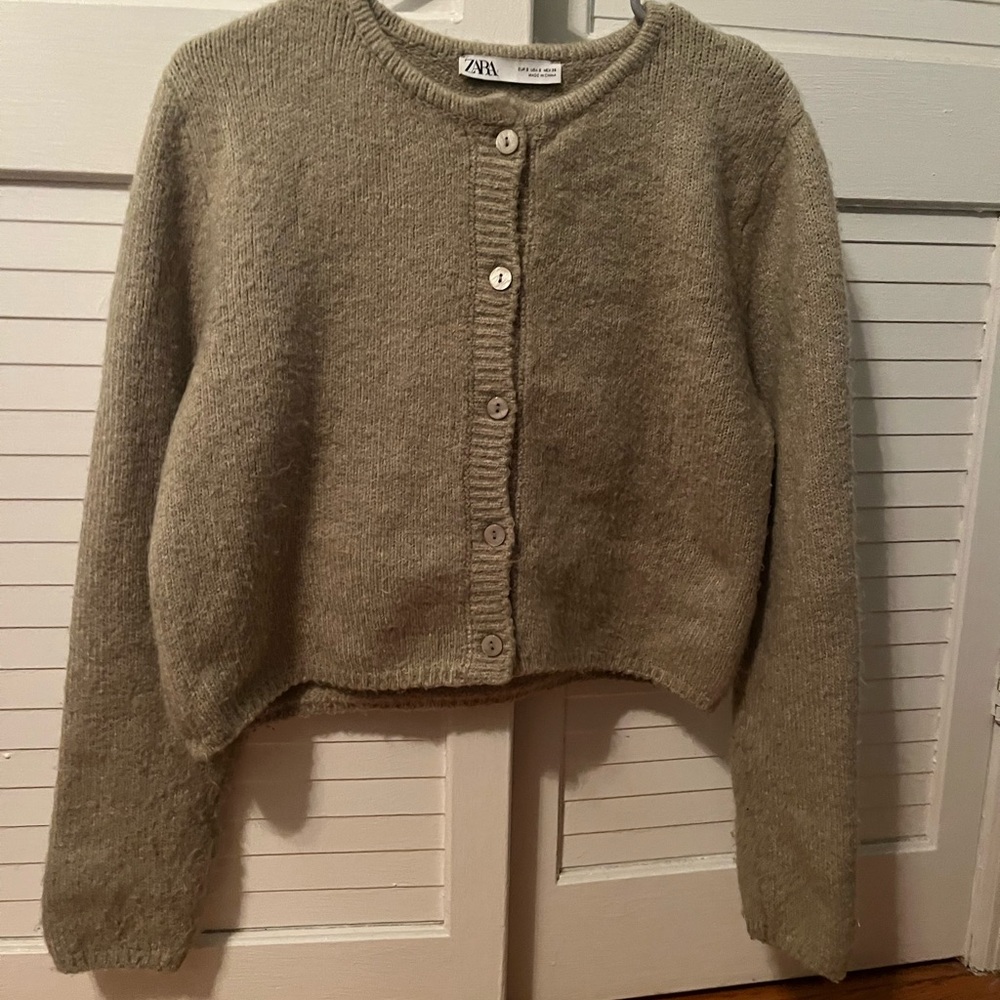 Zara Women's Sage Green Sweater